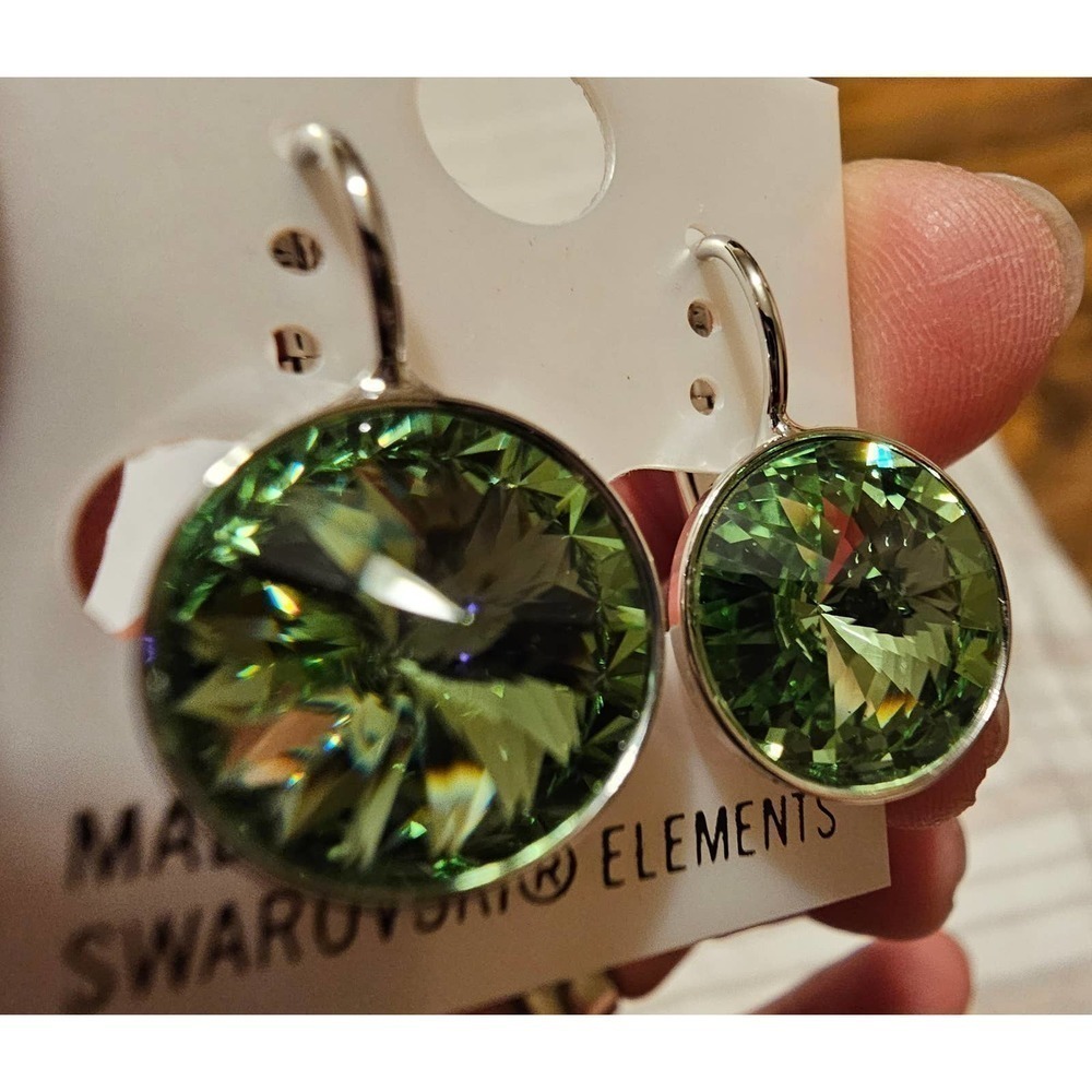 NEW! Swarovski Element Light Green Small earrings. Weddings. Party. Work. 13mm - Picture 4 of 6